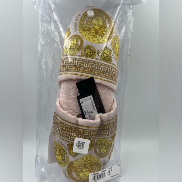 VERSACE MEDUSA AMPLIFIED SLIPPERS 🩰 - Picture 11 of 12